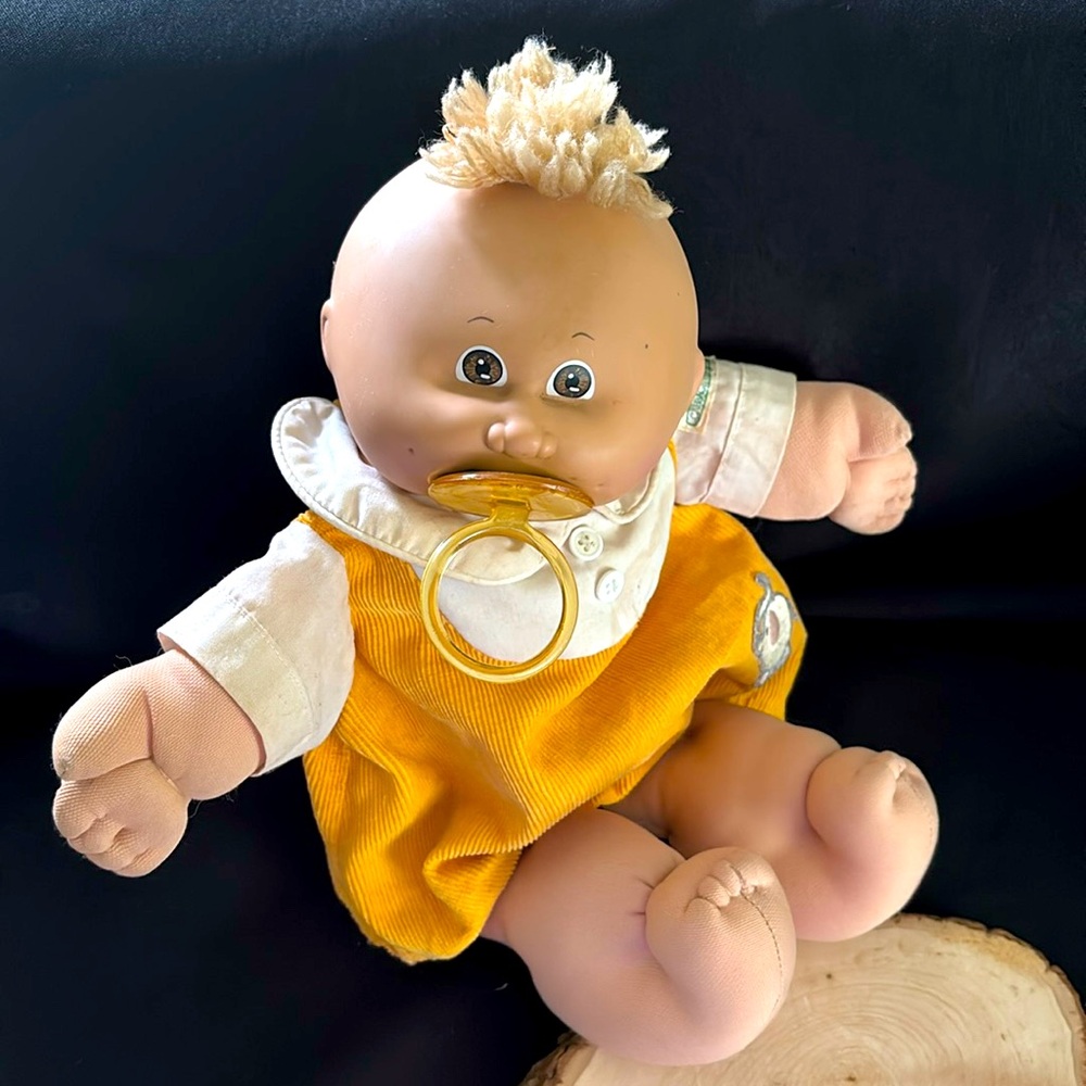 Vintage Adorable Cabbage Patch Baby Doll with Yellow Outfit 1980’s